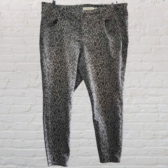 22R Torrid Gray Leopard Print Skinny Jeggings - Picture 1 of 8